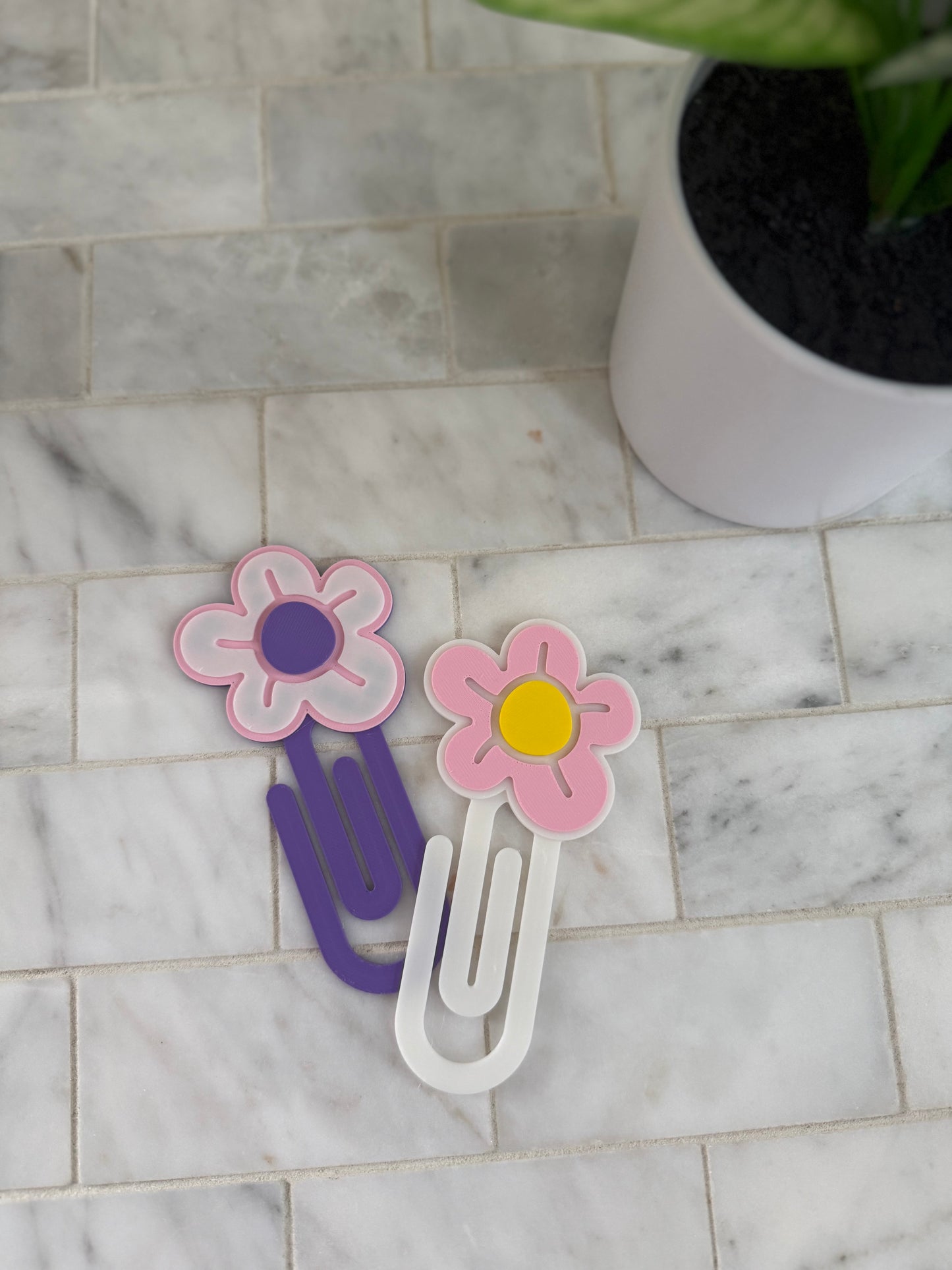Daisie Paper Clip Bookmark  | 3D Printed
